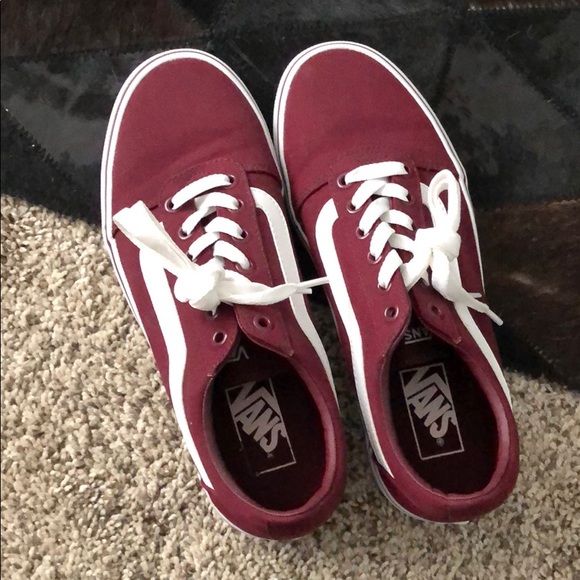 burgundy vans low